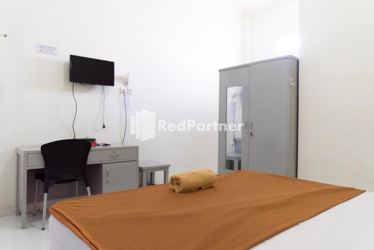 Wisma Aini Syariah Mitra Reddoorz Бандар-Лампунг Экстерьер фото