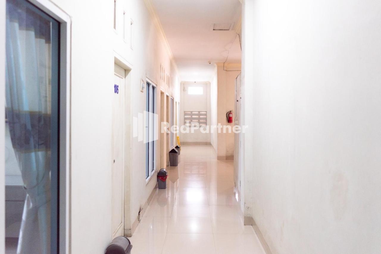 Wisma Aini Syariah Mitra Reddoorz Бандар-Лампунг Экстерьер фото