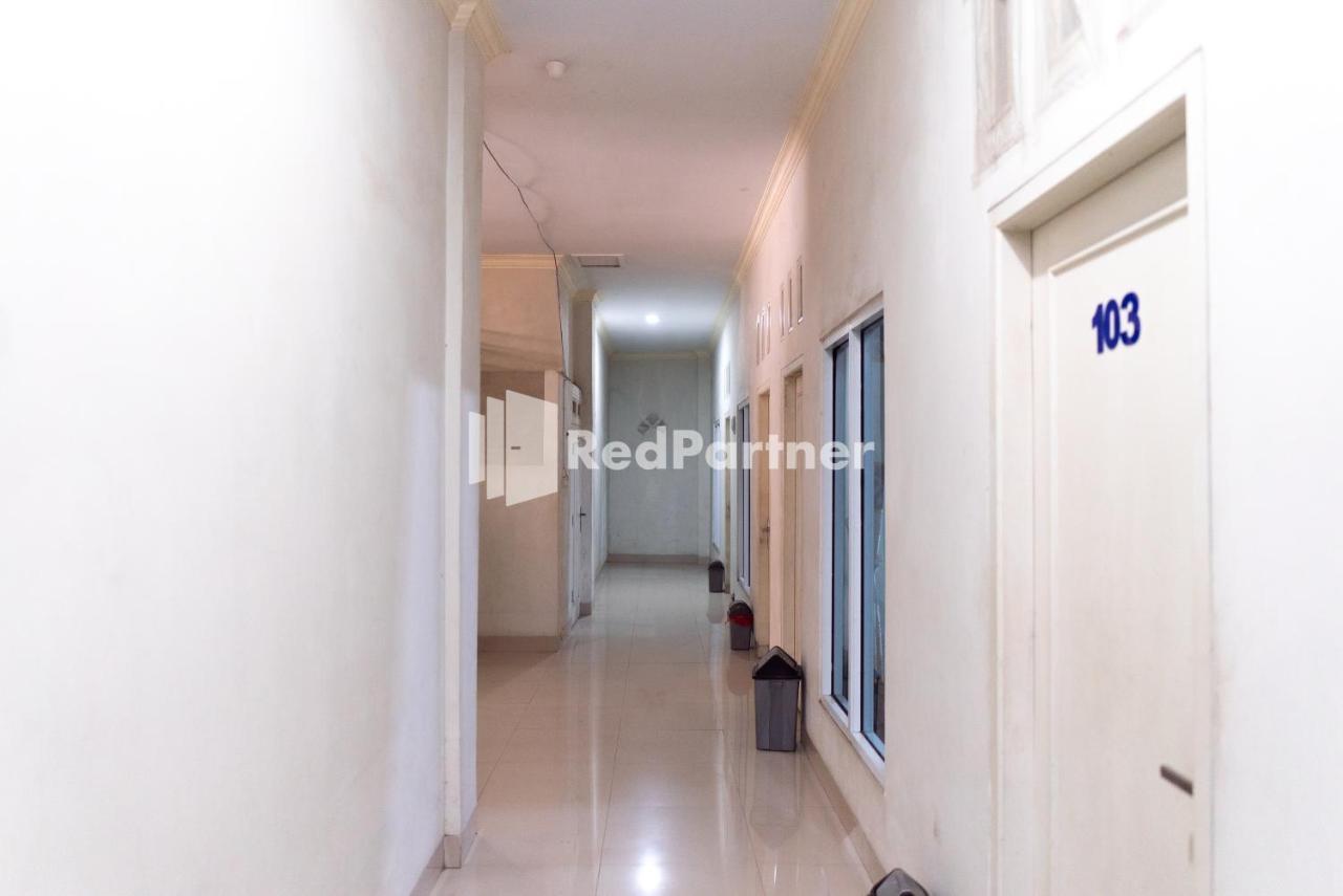 Wisma Aini Syariah Mitra Reddoorz Бандар-Лампунг Экстерьер фото