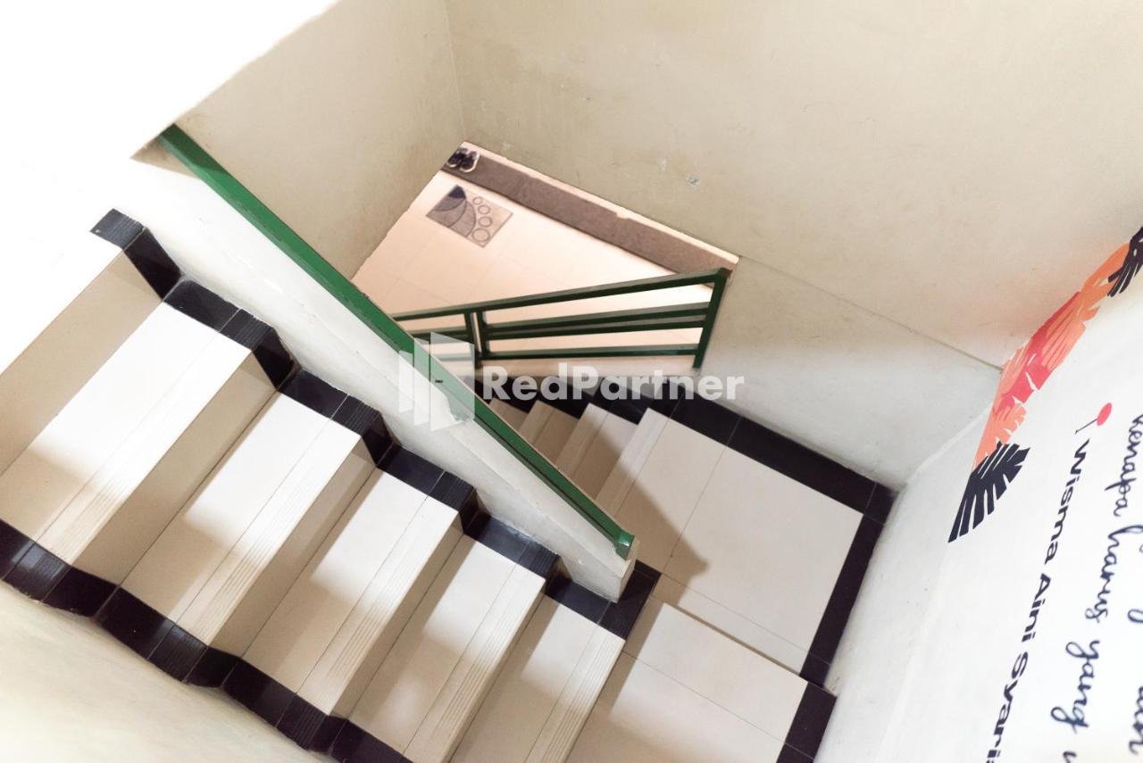 Wisma Aini Syariah Mitra Reddoorz Бандар-Лампунг Экстерьер фото