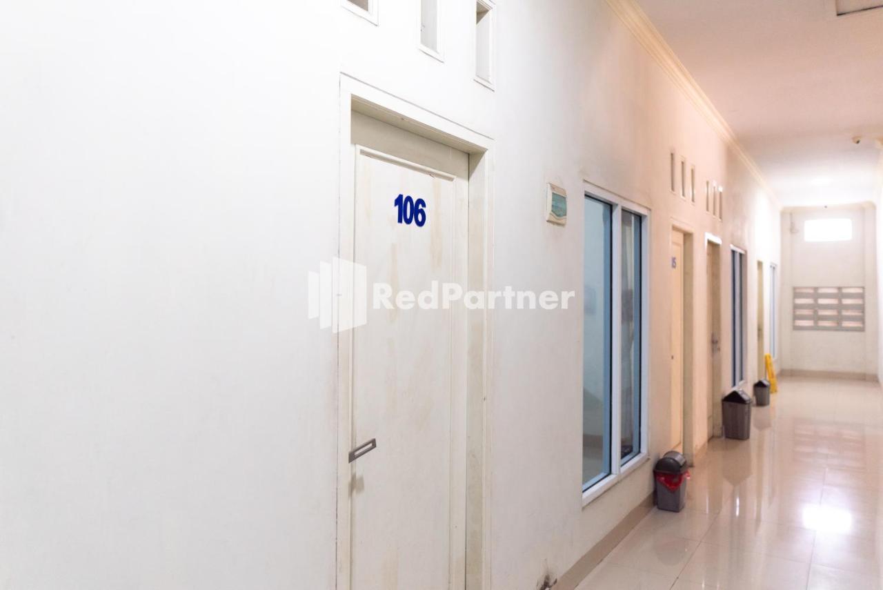 Wisma Aini Syariah Mitra Reddoorz Бандар-Лампунг Экстерьер фото